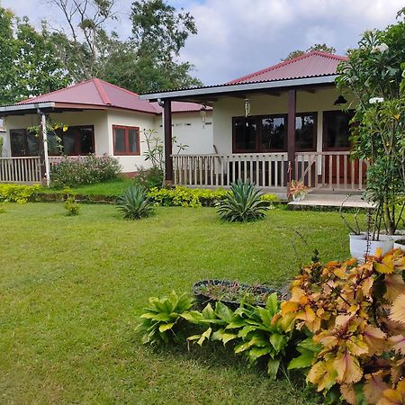Ilasan Cottage. Tomohon Экстерьер фото