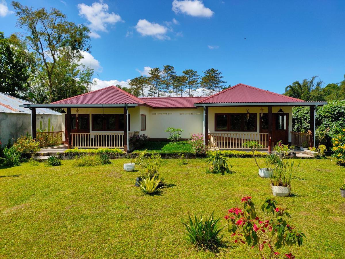 Ilasan Cottage. Tomohon Экстерьер фото