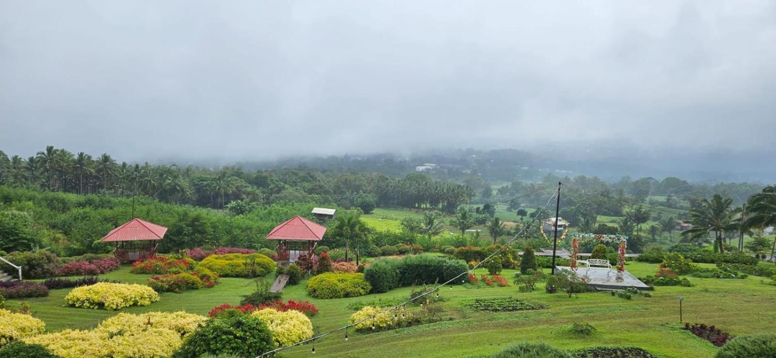 Ilasan Cottage. Tomohon Экстерьер фото